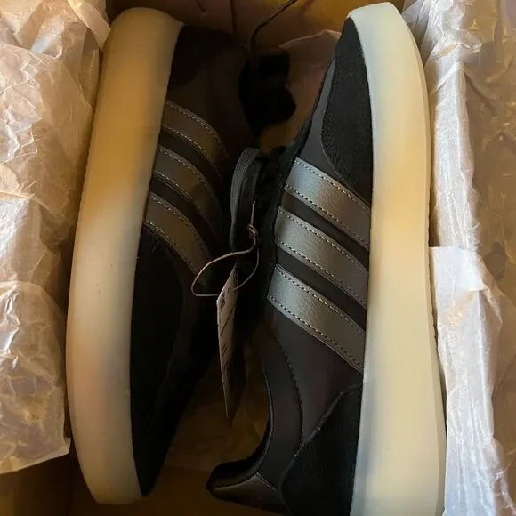 Adidas Women’s Barreda Decode Sneakers Size 9 - Picture 2 of 10